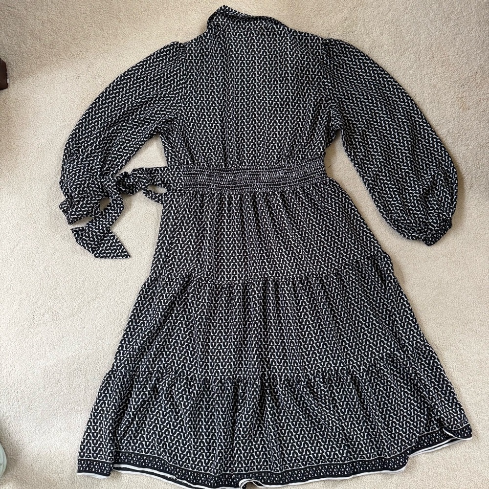 Max Studio Black and White Long Sleeve Dress - Picture 8 of 15